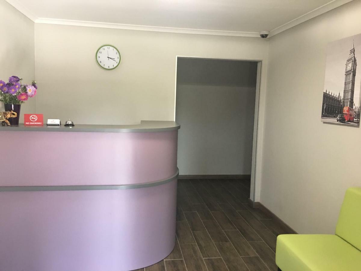 7Days Hotel Hadiach Luaran gambar